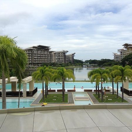 Pico Beach Front Condo Nasugbu Eksteriør billede