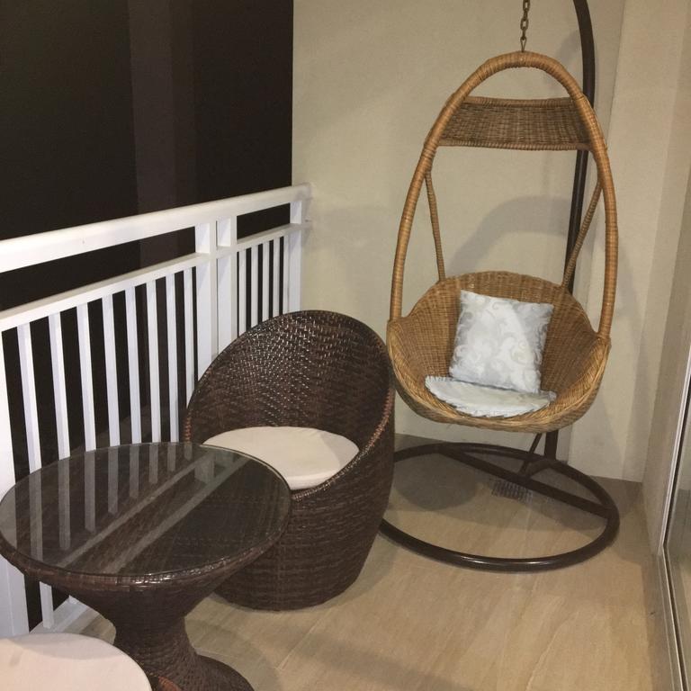 Pico Beach Front Condo Nasugbu Eksteriør billede