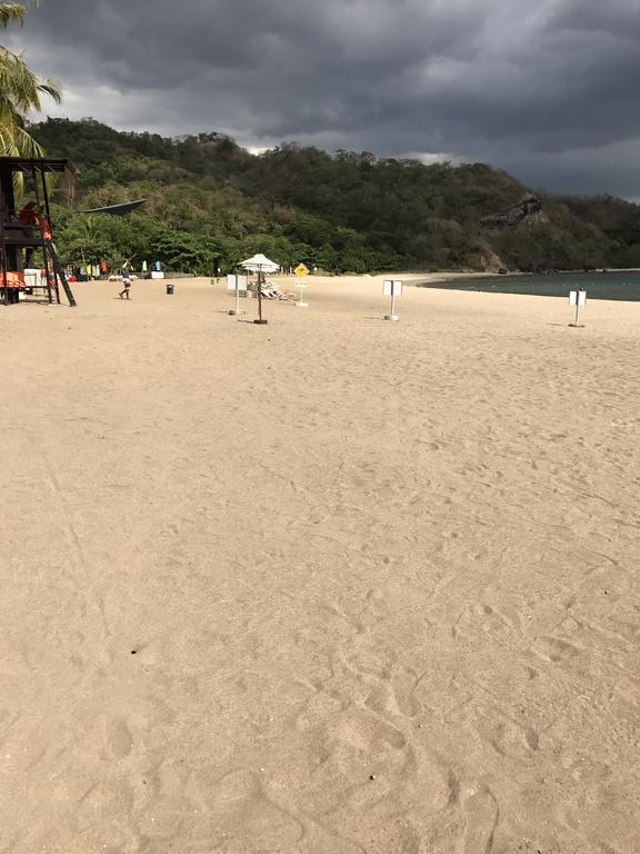 Pico Beach Front Condo Nasugbu Eksteriør billede